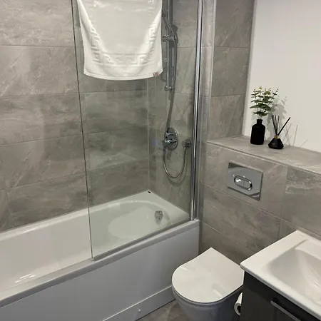 Minster Icona 250 Free Parking & Gym Apartment *