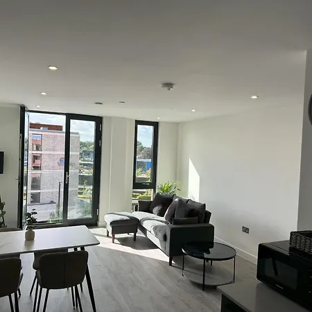 Minster Icona 250 Free Parking & Gym York