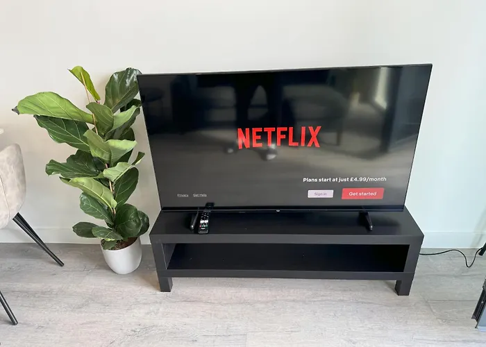 Minster Icona 250 Free Parking & Gym *